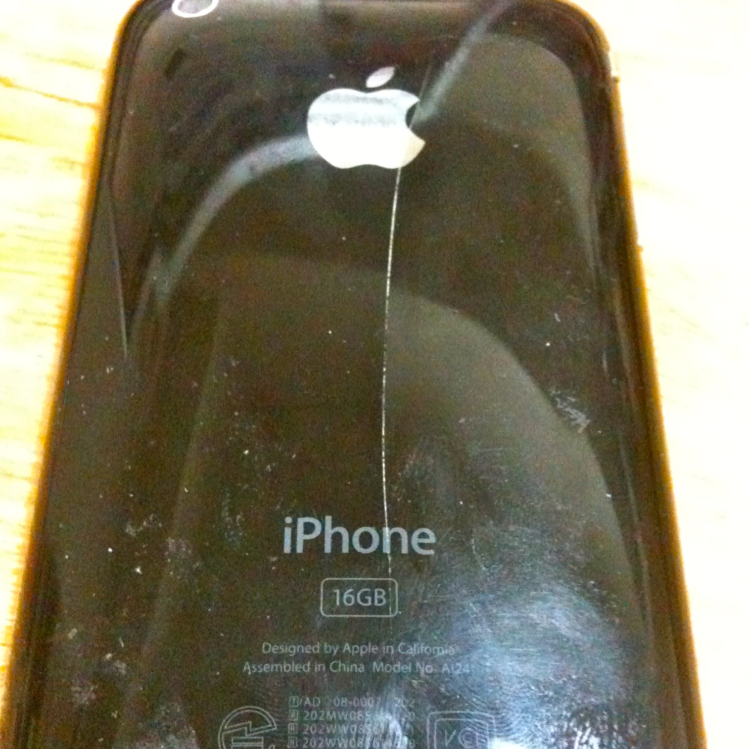 Iphone 3gの電池が膨張してケースが割れたけど Applecareサービスで無償交換してもらえた話 Broom Log